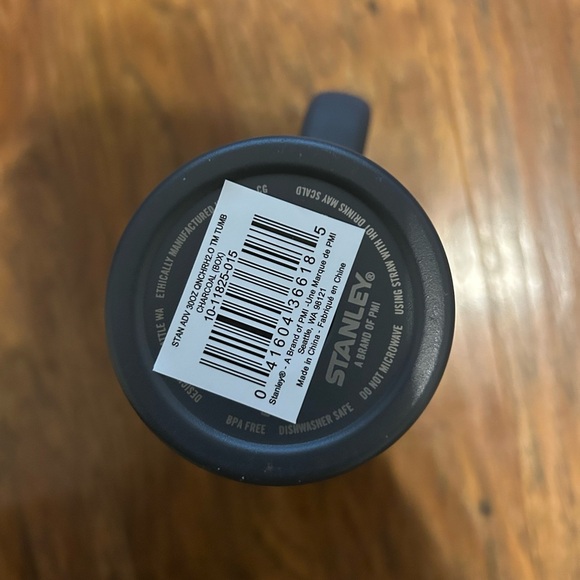 Stanley Tumbler - Picture 3 of 5